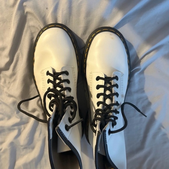 Dr. Martens White Lace-Up Boots with Black Accents Size 8 - Picture 2 of 3